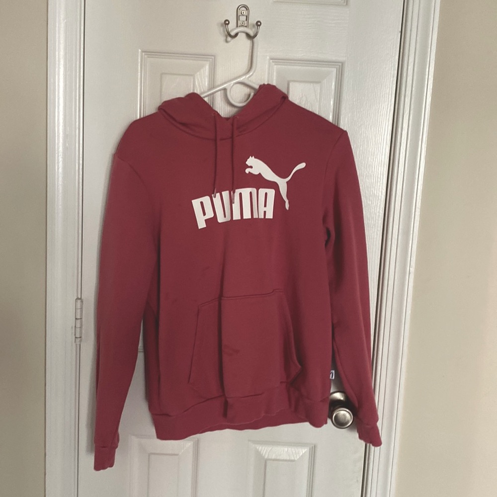 Pink Puma Sweatshirt!! Size-XL ( I wear small and this is oversized for me!!)